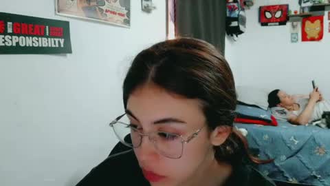 Snapshot of dani_jocelyn chatting on April 2026 05:06:02 PM dani y jocelyn online show from April 2026 05:06:02 PM