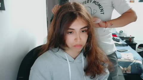 Snapshot of dani_jocelyn chatting on April 2026 11:21:01 PM dani y jocelyn online show from April 2026 11:21:01 PM