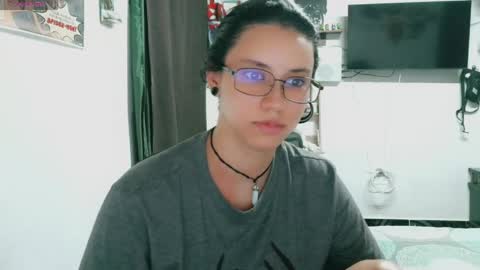 Snapshot of dani_jocelyn chatting on May 2026 01:57:16 AM dani y jocelyn online show from May 2026 01:57:16 AM