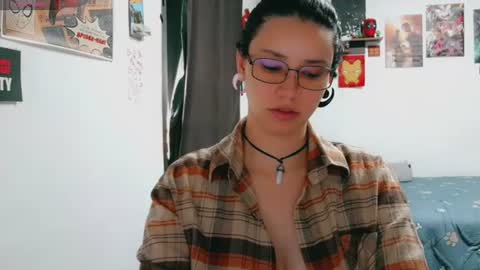 Snapshot of dani_jocelyn chatting on June 2026 08:04:01 PM dani y jocelyn online show from June 2026 08:04:01 PM