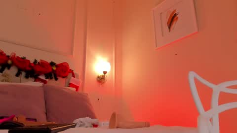 Snapshot of dani_skinny_ chatting on December 2024 02:44:01 PM Hi I am Dani online show from December 2024 02:44:01 PM