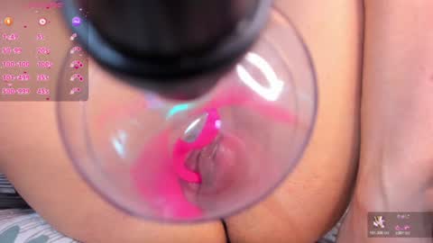 Snapshot of dania_wi chatting on July 2026 03:31:02 AM DANIA online show from July 2026 03:31:02 AM