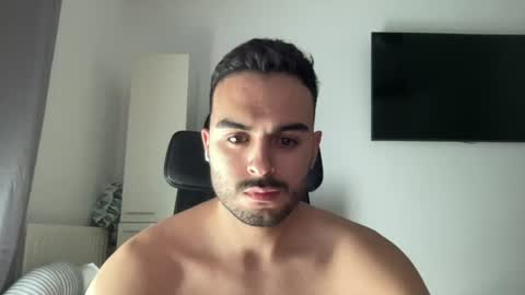 daniel_3827 online show from June 2026 01:00:02 PM