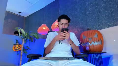 Snapshot of daniel_brawn chatting on October 2025 06:52:01 PM Daniel online show from October 2025 06:52:01 PM