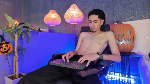 Snapshot of daniel_brawn chatting on October 2025 06:08:02 PM Daniel online show from October 2025 06:08:02 PM