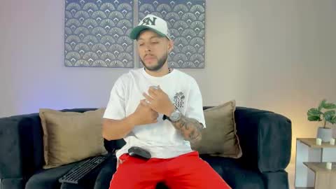 daniel_kingxxx online show from February 2026 12:50:01 PM