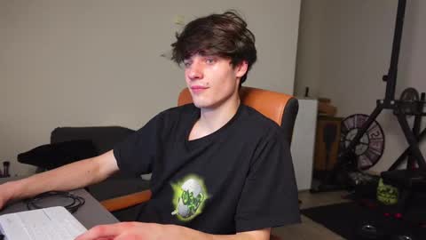 Snapshot of daniel_shawn chatting on January 2026 02:11:01 PM DANIEL SHAWN online show from January 2026 02:11:01 PM