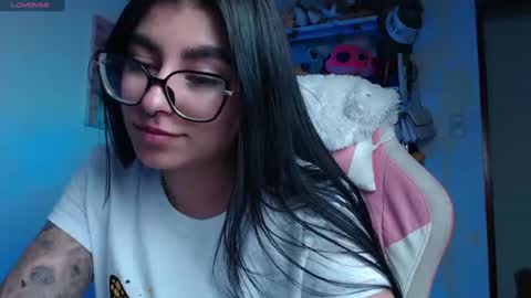 Snapshot of daniela_cute22 chatting on June 2026 03:27:02 AM DANIELA online show from June 2026 03:27:02 AM