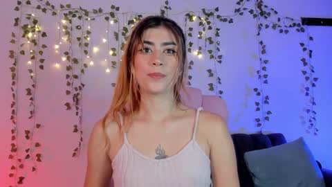 Dani Saenz online show from December 2025 04:30:01 AM