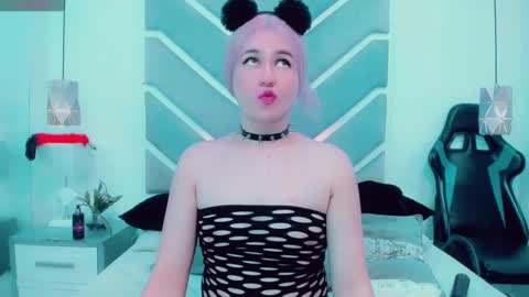 Daniela online show from January 2025 06:24:02 AM