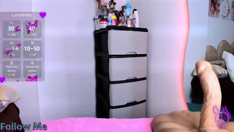 Snapshot of danielacortes03 chatting on October 2025 08:43:02 PM I think I will close this page please leave me a message if you want to know about me online show from October 2025 08:43:02 PM