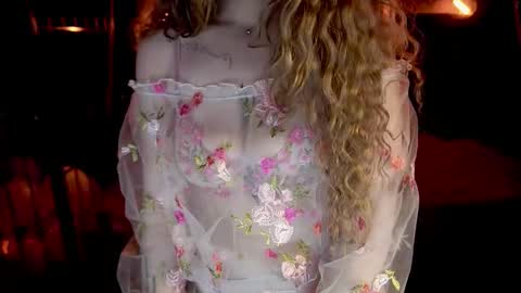 Snapshot of danielareign chatting on February 2026 08:21:01 AM danielareign online show from February 2026 08:21:01 AM