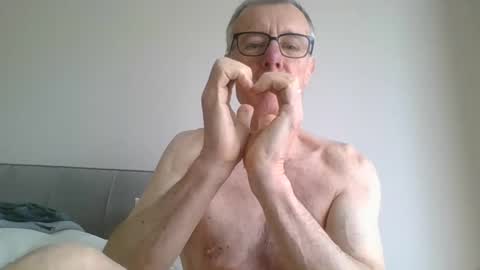 Snapshot of danielcoxone chatting on May 2026 08:42:01 AM danielcoxone online show from May 2026 08:42:01 AM