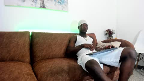 daniell_ferrari online show from January 2025 03:00:01 AM