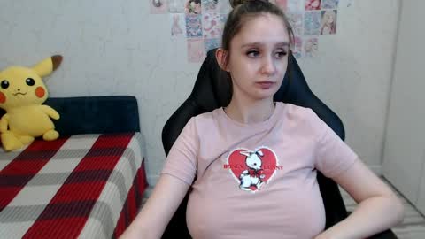 Daniella Martin online show from April 2026 12:35:01 PM