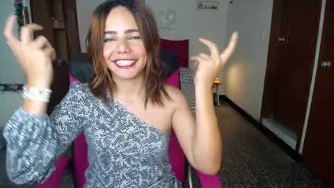 Angie online show from December 2024 03:32:01 PM