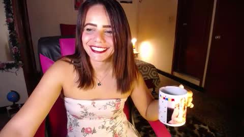 Angie online show from October 2025 06:26:01 PM
