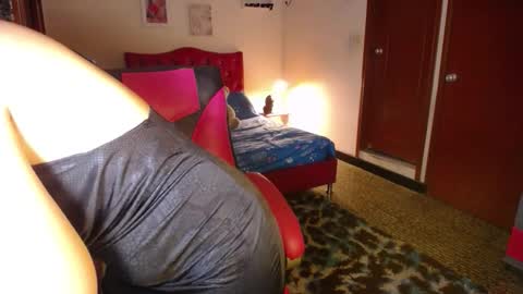 Snapshot of danielle_rose_ chatting on February 2026 02:43:02 PM Angie online show from February 2026 02:43:02 PM