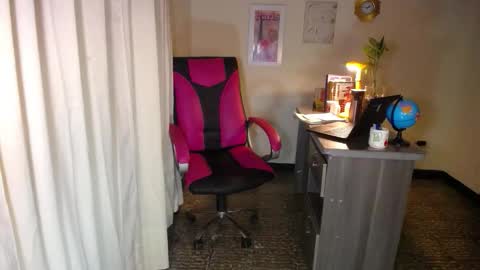 Angie online show from March 2026 06:34:02 PM