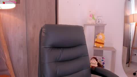 Danielle Rose online show from October 2025 09:05:02 PM