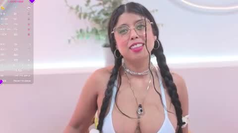 Snapshot of daniilove_ chatting on June 2026 03:41:02 AM Danni online show from June 2026 03:41:02 AM