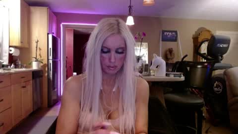 DanikaWhite69 online show from April 2026 12:27:02 PM