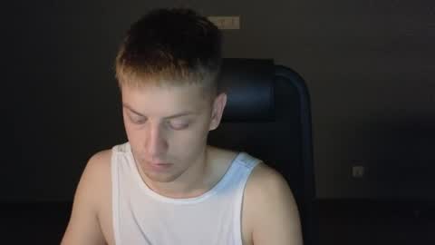 Snapshot of danila_trezzini chatting on May 2026 09:33:02 PM danila online show from May 2026 09:33:02 PM