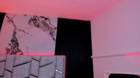 Dani Phonenix online show from November 2025 07:35:02 PM