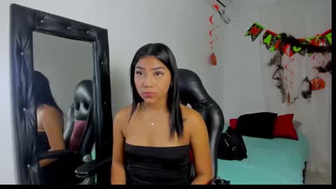 Snapshot of danka_smith chatting on October 2025 01:20:01 PM danka_smith online show from October 2025 01:20:01 PM