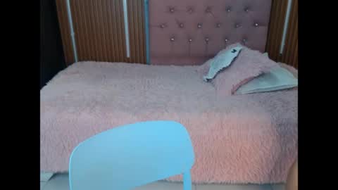Danniela y Victoria online show from June 2026 08:02:02 PM