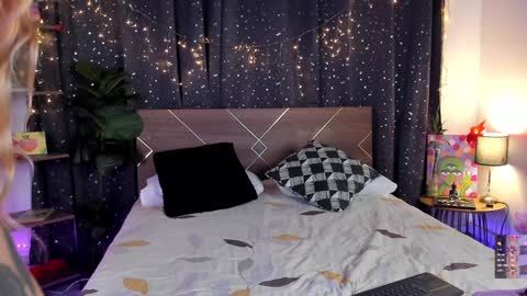 Dannacastle online show from December 2024 07:44:02 AM