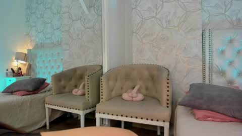 Danna online show from April 2026 07:58:02 PM