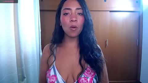 Danna  Ross online show from January 2025 06:44:01 PM