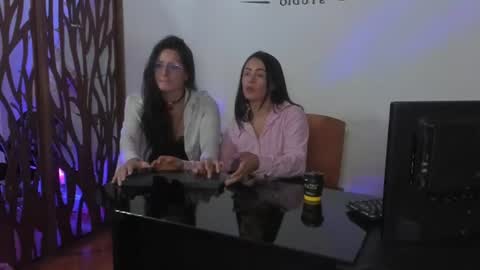 Snapshot of danna_lovs chatting on June 2026 10:42:01 AM Danna Lovs online show from June 2026 10:42:01 AM