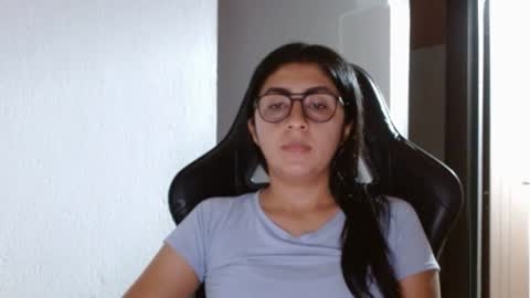 Snapshot of danna_peterson chatting on January 2025 09:59:01 PM Danna online show from January 2025 09:59:01 PM