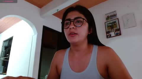 Snapshot of danna_peterson chatting on March 2025 09:45:02 PM Danna online show from March 2025 09:45:02 PM