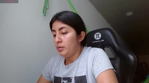 Snapshot of danna_peterson chatting on October 2025 08:18:01 PM Danna online show from October 2025 08:18:01 PM