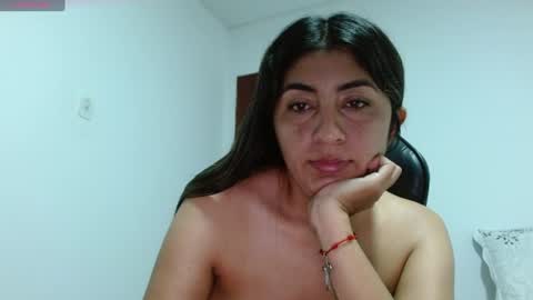 Snapshot of danna_peterson chatting on June 2026 12:48:01 AM Danna online show from June 2026 12:48:01 AM