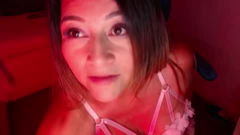 D a n n a   w e s t e r online show from October 2025 06:50:02 PM