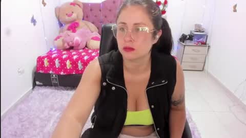 Snapshot of dannajeins chatting on June 2026 03:14:02 PM Danna Sofia jeins online show from June 2026 03:14:02 PM