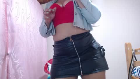 Snapshot of dannamomcerratt chatting on April 2026 01:41:01 AM dannamomcerratt online show from April 2026 01:41:01 AM