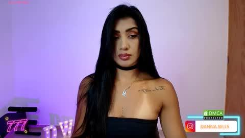 Snapshot of dannawells chatting on April 2026 01:42:01 AM Danna Wells online show from April 2026 01:42:01 AM