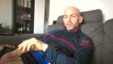 danny81boy online show from April 2026 04:21:02 PM