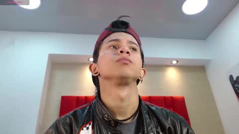 Snapshot of danny__santoro chatting on November 2025 12:59:02 PM Danny online show from November 2025 12:59:02 PM