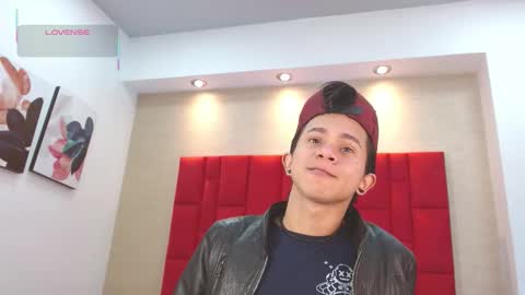 Snapshot of danny__santoro chatting on November 2025 01:59:02 PM Danny online show from November 2025 01:59:02 PM