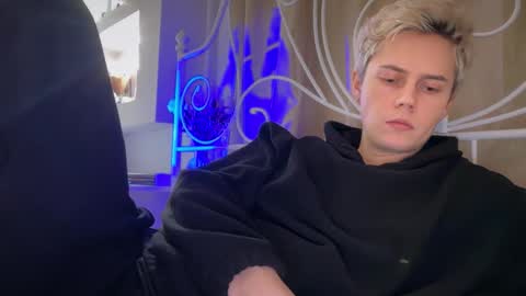 danny online show from December 2025 01:42:01 PM