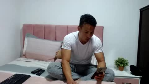 Snapshot of dannyhothot chatting on March 2025 07:58:02 PM danny and ruby online show from March 2025 07:58:02 PM