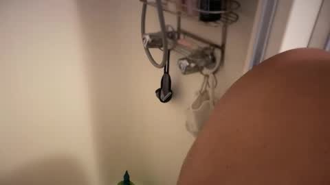 Snapshot of danserverg1 chatting on February 2026 03:45:02 PM danserverg1 online show from February 2026 03:45:02 PM