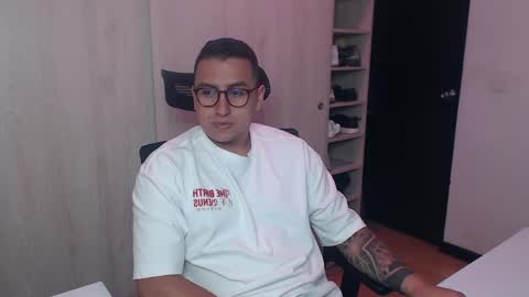 dantevesper online show from April 2026 04:01:01 AM