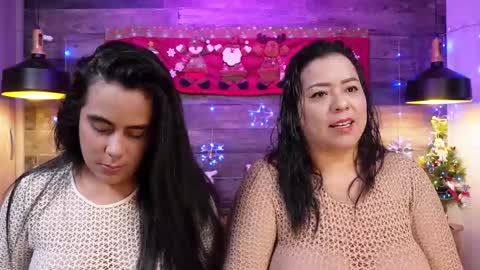 Dany And Alexa online show from December 2025 01:28:02 PM